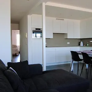 Apartment Modern Op De Zeedijk Met 2 Slaapkamers Te, Ostende