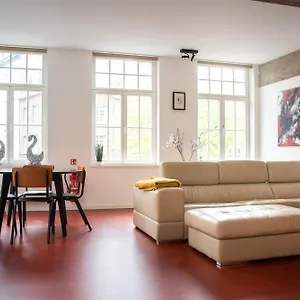 Light And Airy On Top Location - Industria In Historical Center Appartement Antwerpen
